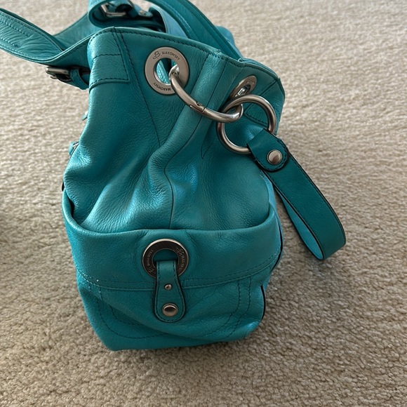 Nice leather purse . Very good size - Picture 2 of 2